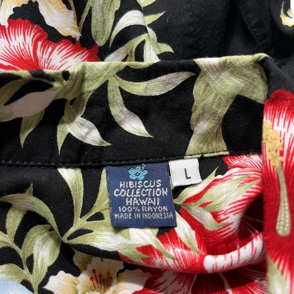 HIBISCUS COLLECTION HAWAII  Hawaiian Shirt. Size Large Button Down - Picture 10 of 10
